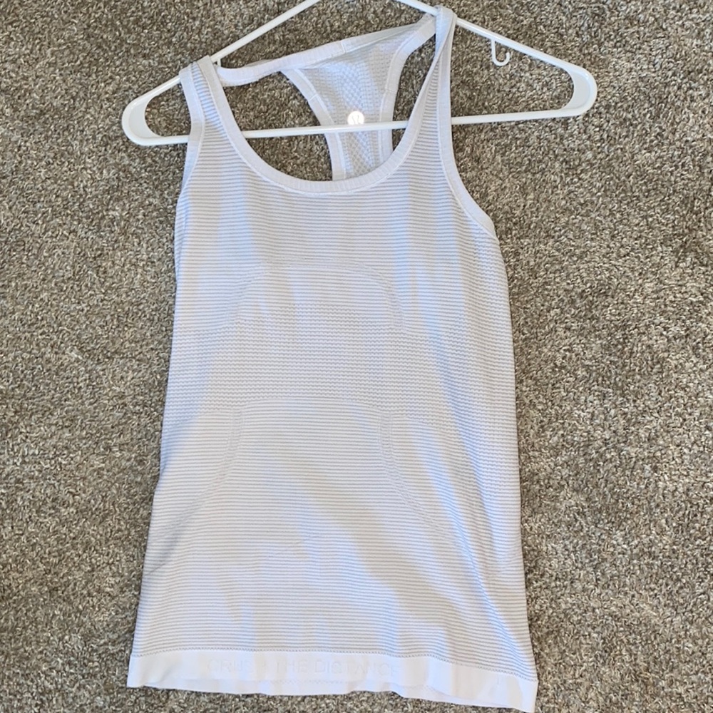 white lulu razor back size 4